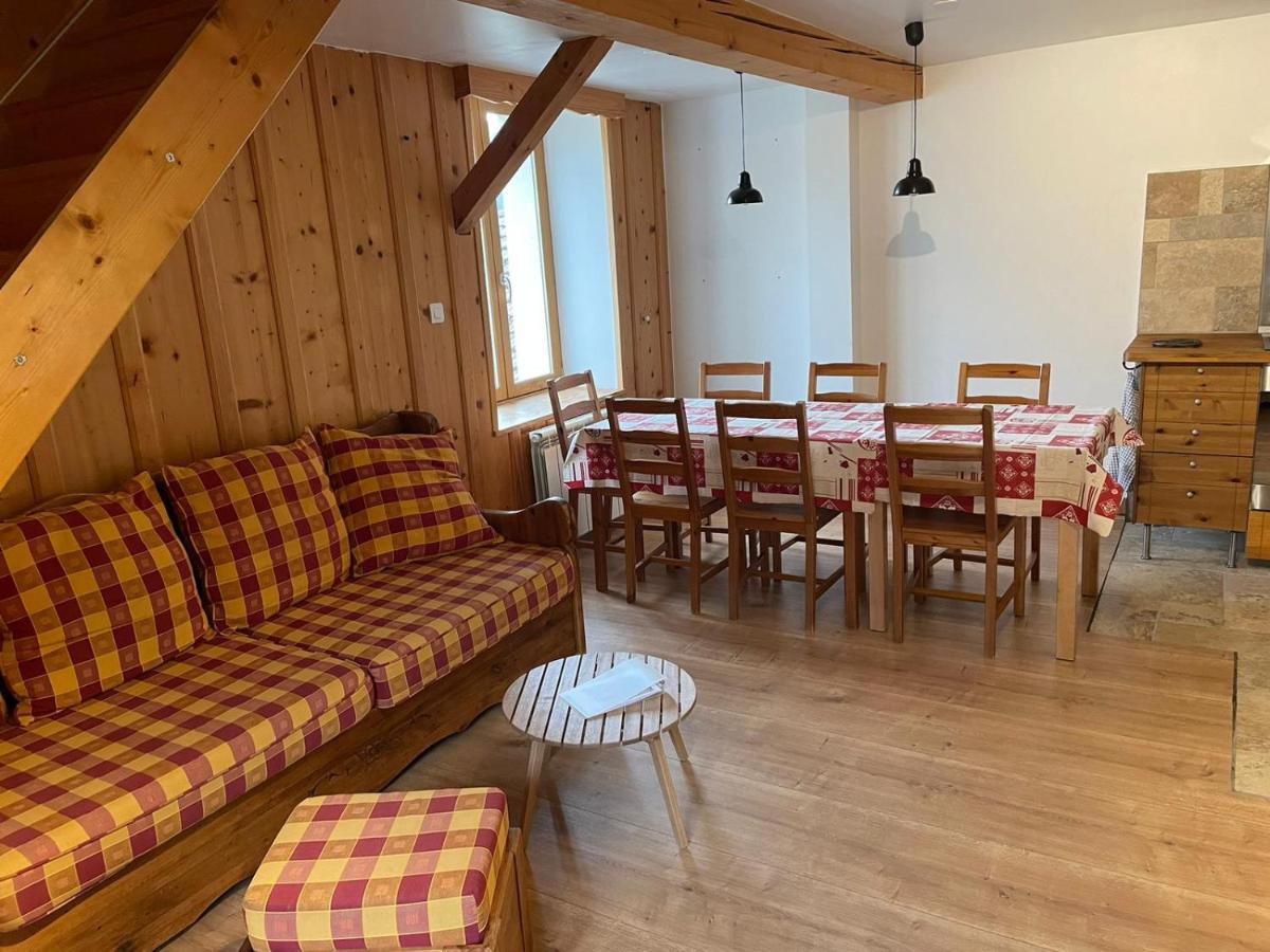 Hostal 7 P - Au Coeur Du Massif Jurassien Les Rousses Exterior foto